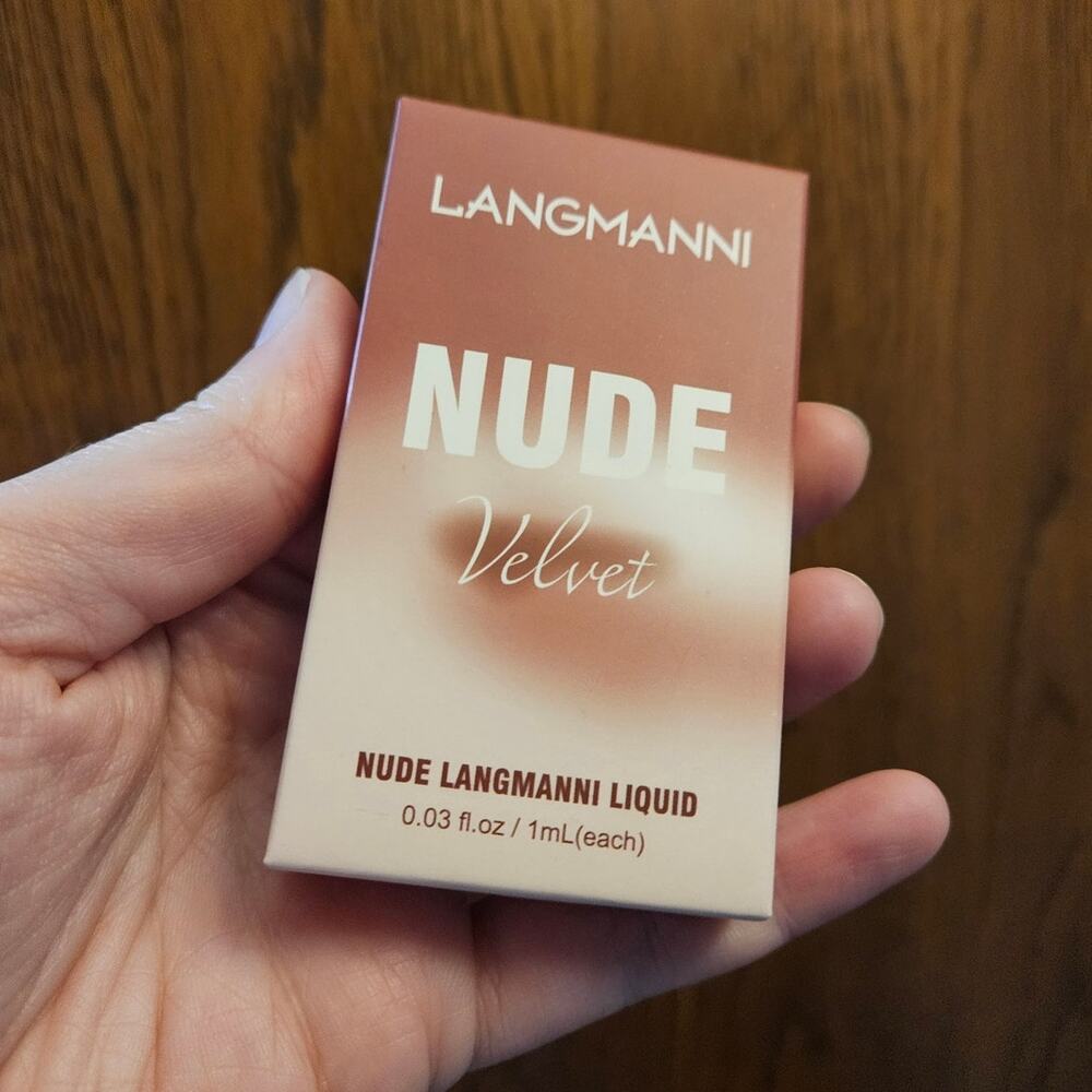 Langmanni Velvet Nude Liquid Lipstick Set L9838-D ~ 4Pcs ~ 1ml EACH